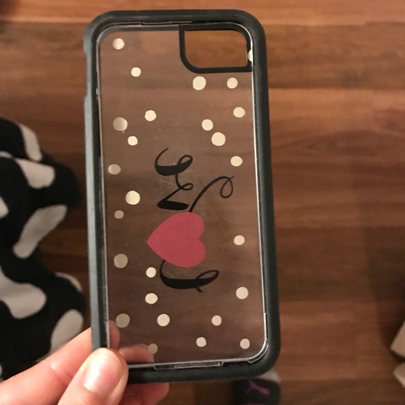 iPhone 5s phone case. - Picture 1 of 2